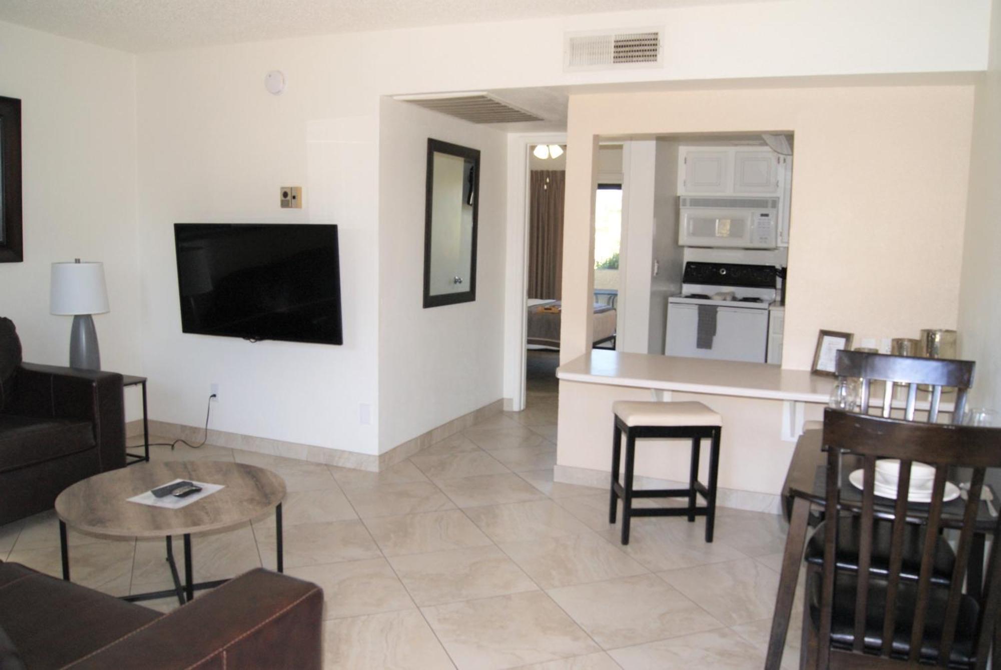 135 Fully Furnished, Amenities Galore *