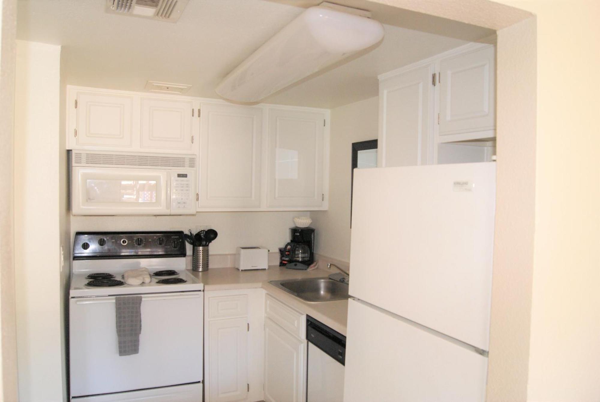 135 Fully Furnished, Amenities Galore